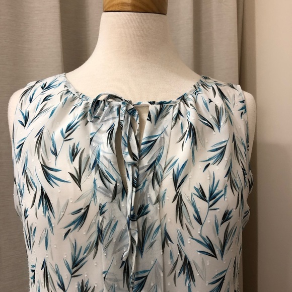 WHBM Pattern Blouse - Picture 4 of 7